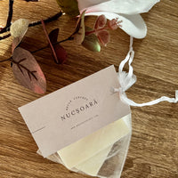 Tablete odorizant din ceara de soia și ulei esențial de nucșoară